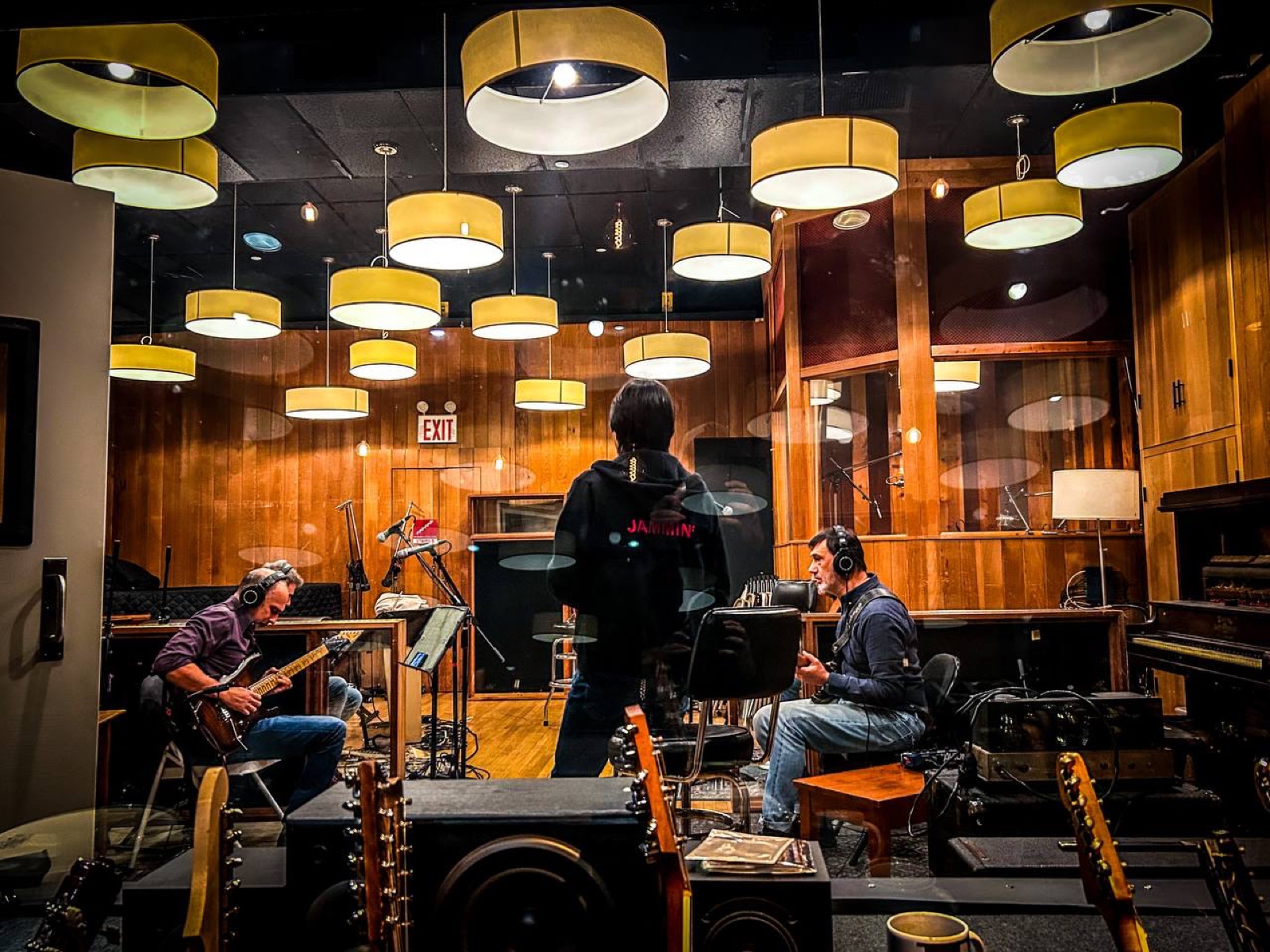 Una sessione musicale in studio, dall’archivio GUITARlab
